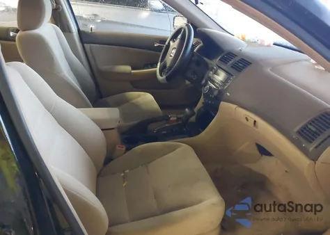 2003 Honda Accord 2.4 Lx z USA, uszkodzony, nr VIN 1HGCM56383A098727